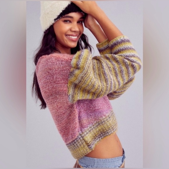Urban Outfitters Knit Lennon Crop Sweater - Picture 1 of 10